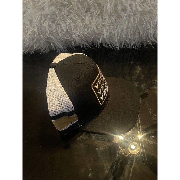Las Vegas Golden Knights Snapback Trucker Mesh Flat Bill Striped Rare Slot Style - Picture 3 of 8